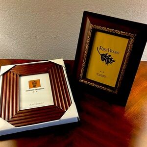 Picture Frames 4x6 lot of 2 Wood/Wood-like Frames